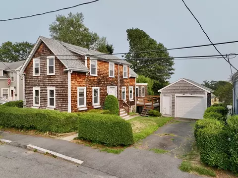 12 Mount Vernon St, Marblehead, MA 01945