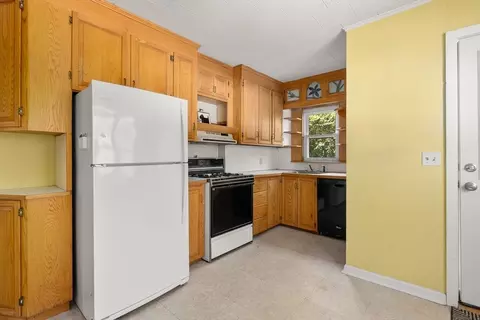 95 Tiffany St, Springfield, MA 01108 photo 12