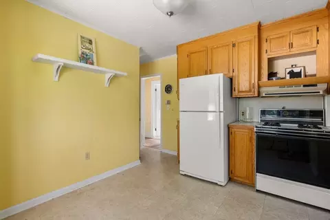 95 Tiffany St, Springfield, MA 01108 photo 3