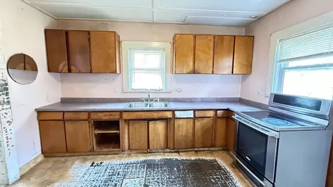9 Trask St, Gloucester, MA 01930 photo 13