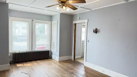 9 Trask St, Gloucester, MA 01930 photo 5