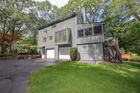 7 Hunter Dr, Derry, NH 03038 photo 5