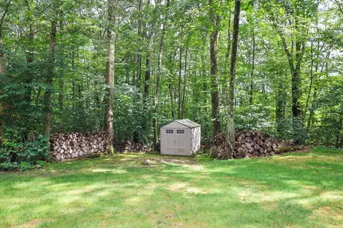 7 Hunter Dr, Derry, NH 03038 photo 8