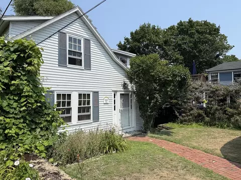1 Elm St, Marblehead, MA 01945