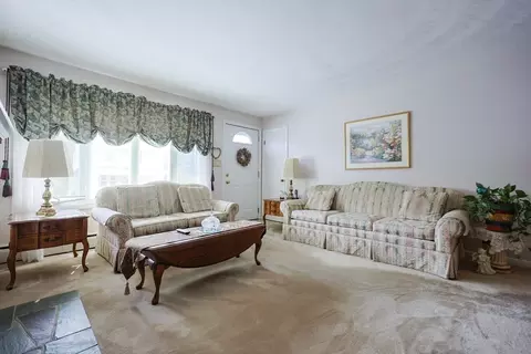 254 Pilgrim Ave, Worcester, MA 01604 photo 10