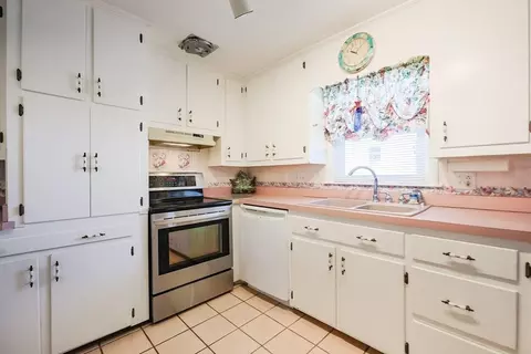 254 Pilgrim Ave, Worcester, MA 01604 photo 15