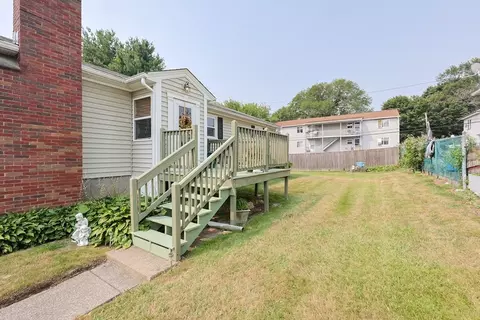 254 Pilgrim Ave, Worcester, MA 01604 photo 8