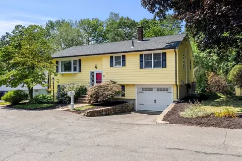 31 Barcelona Ave, Salem, MA 01970