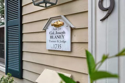 159 Elm St #1, Marblehead, MA 01945