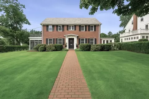 929 Commonwealth Ave, Newton, MA 02459