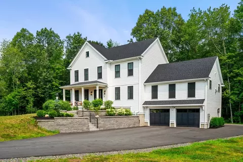47 Prospect St, Rowley, MA 01969