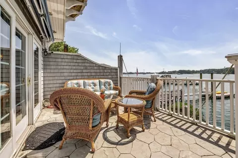 33 Crescent Ave, Beverly, MA 01915 photo 5