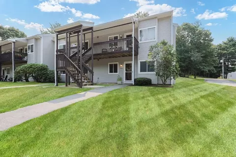 706 Park Pl #706, Raynham, MA 02767