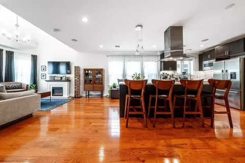 1554 Centre St #2, Boston, MA 02131