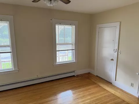 Living - 35 Agate Ave, Worcester, MA 01604 photo 2 of 5