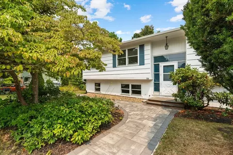 304 Lowell St, Wakefield, MA 01880