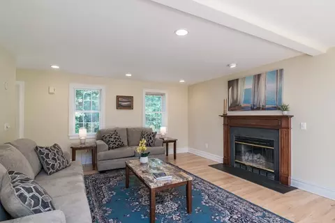 958 E Pleasant St, Amherst, MA 01002 photo 8