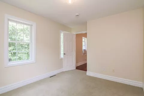 958 E Pleasant St, Amherst, MA 01002 photo 32
