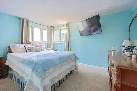 Bedroom - 20 Ruth Dr, Framingham, MA 01701 photo 1 of 6