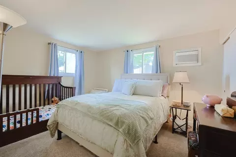 Bedroom - 20 Ruth Dr, Framingham, MA 01701 photo 3 of 6
