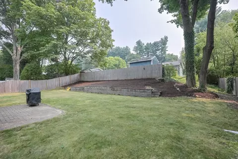 Exterior - 20 Ruth Dr, Framingham, MA 01701 photo 8 of 10