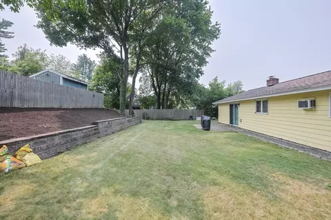Exterior - 20 Ruth Dr, Framingham, MA 01701 photo 6 of 10