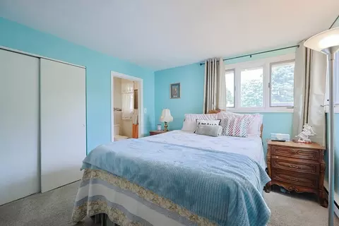 Bedroom - 20 Ruth Dr, Framingham, MA 01701 photo 2 of 6