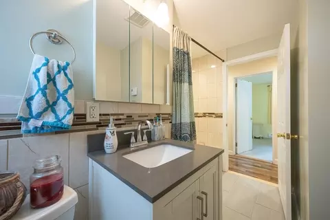 Bath - 20 Ruth Dr, Framingham, MA 01701 photo 2 of 4