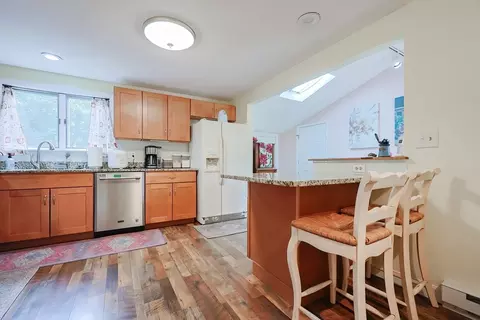 Kitchen - 20 Ruth Dr, Framingham, MA 01701 photo 2 of 5