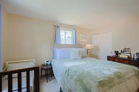 Bedroom - 20 Ruth Dr, Framingham, MA 01701 photo 4 of 6