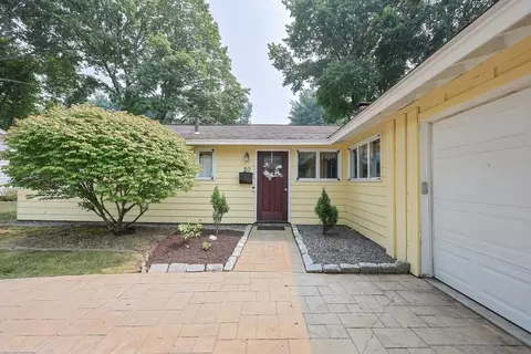 Exterior - 20 Ruth Dr, Framingham, MA 01701 photo 4 of 10