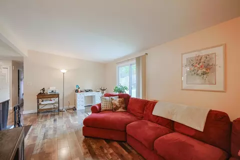 Living - 20 Ruth Dr, Framingham, MA 01701 photo 2 of 2