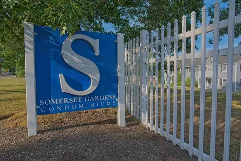 450 Somerset Ave #6-3, Taunton, MA 02780