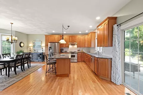 4 Cheever Ave, Saugus, MA 01906 photo 11