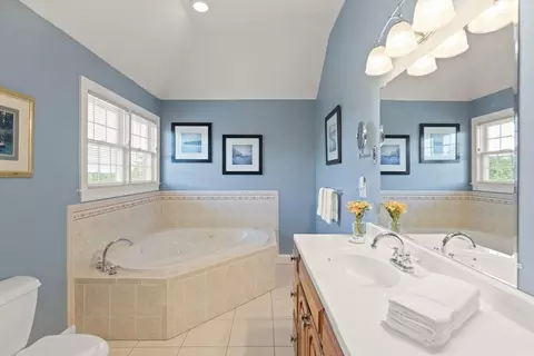 4 Cheever Ave, Saugus, MA 01906 photo 28