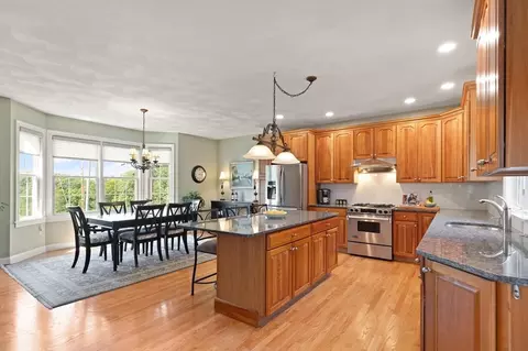 4 Cheever Ave, Saugus, MA 01906 photo 12