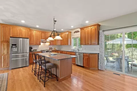 4 Cheever Ave, Saugus, MA 01906 photo 13