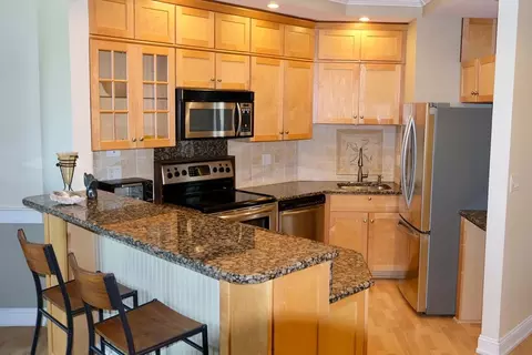 100 Marina Dr #511, Quincy, MA 02171
