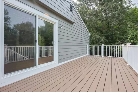 Exterior - 15 Ohio St, Dedham, MA 02026 photo 4 of 7