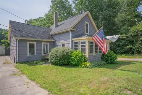 20 Fearing Hill Rd, Wareham, MA 02571