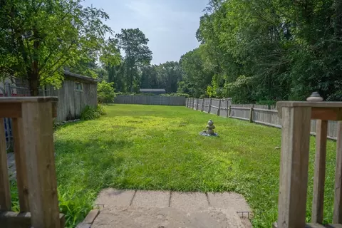 Exterior - 20 Fearing Hill Rd, Wareham, MA 02571 photo 7 of 12