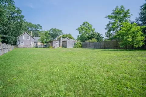 Exterior - 20 Fearing Hill Rd, Wareham, MA 02571 photo 9 of 12