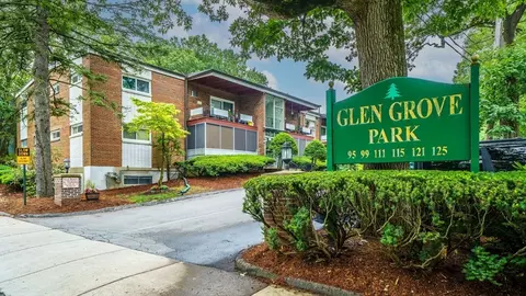 95 Grove St #2, Boston, MA 02132