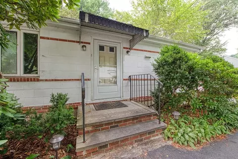197 Turnpike St, Canton, MA 02021