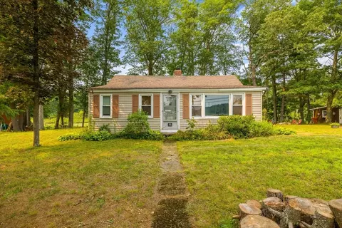 690 River St, Palmer, MA 01069