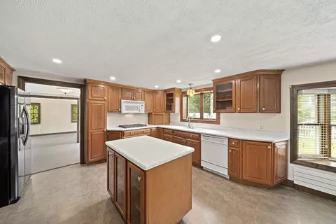 51 Hatch St, Marshfield, MA 02050 photo 3