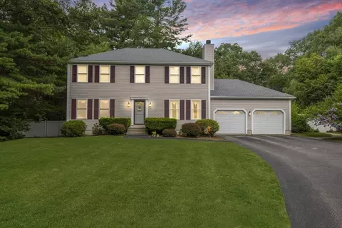 16 Gray Squirrel Cir, Medway, MA 02053