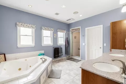 Bath - 28 Gregg St, Beverly, MA 01915 photo 1 of 3