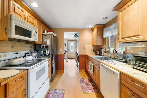 229 Conant St, Danvers, MA 01923 photo 10