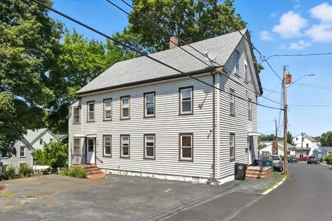 28 Bow St, Salem, MA 01970